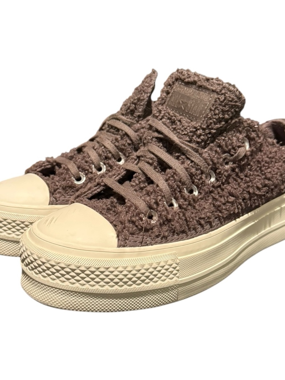 Converse Women’s Chuck Taylor All Star Platform Low Cozy Sherpa  Violet Ore 6.5